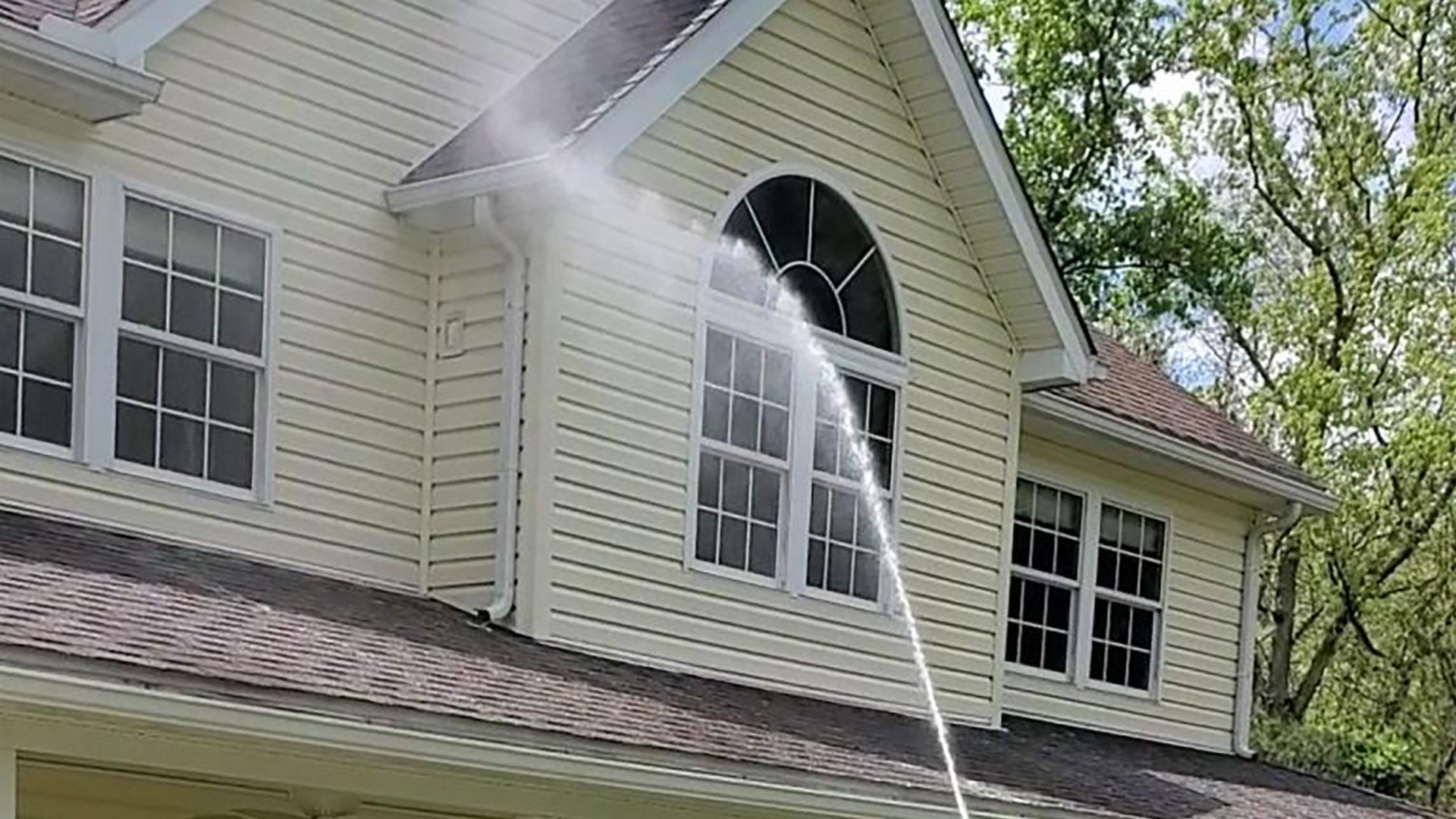 SoftWash House Washing